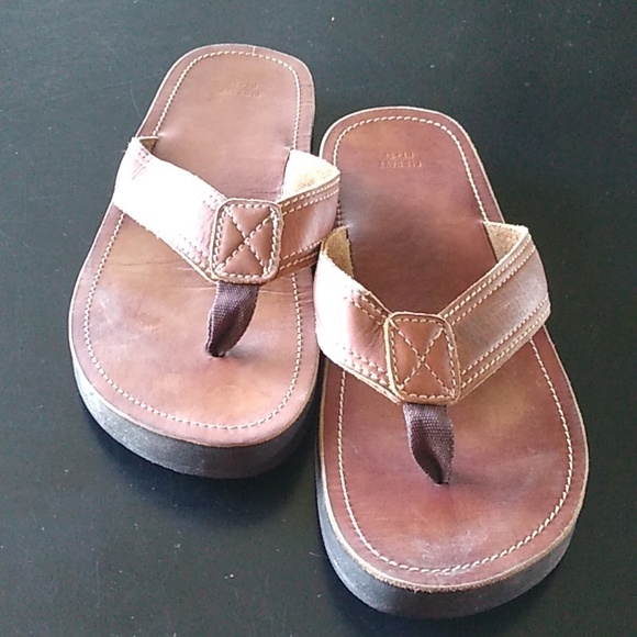 Old Navy Other - Old Navy mens flip flops leather